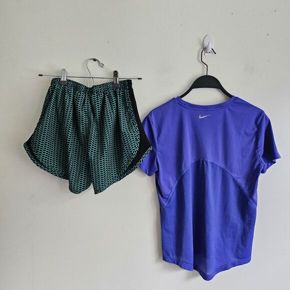 Nike Dri-FIT Blue Running Top & Green Shorts Lot Women’s Size Small EUC Bundle - Picture 3 of 7